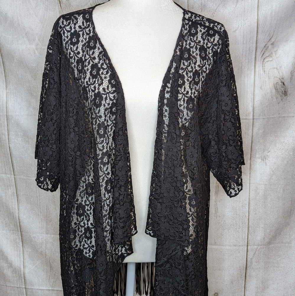 LuLaRoe Lace w/fringe bottom Kimono